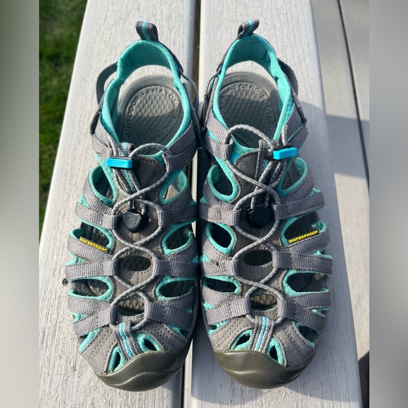 Keen Whisper Outdoor Closed Toe Sport Sandals Womens sz 7.5 US Teal Gray Bungee - Picture 1 of 15